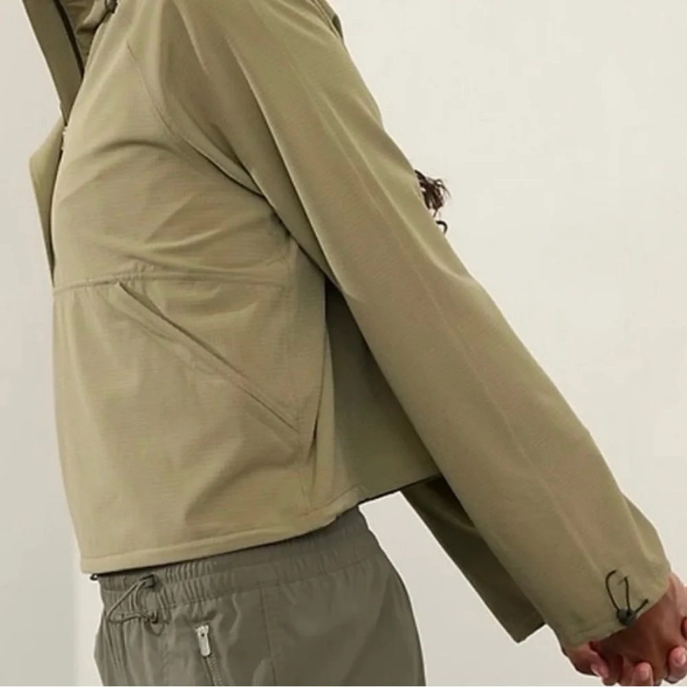 Athleta Boundless Crop Popover - Picture 2 of 6